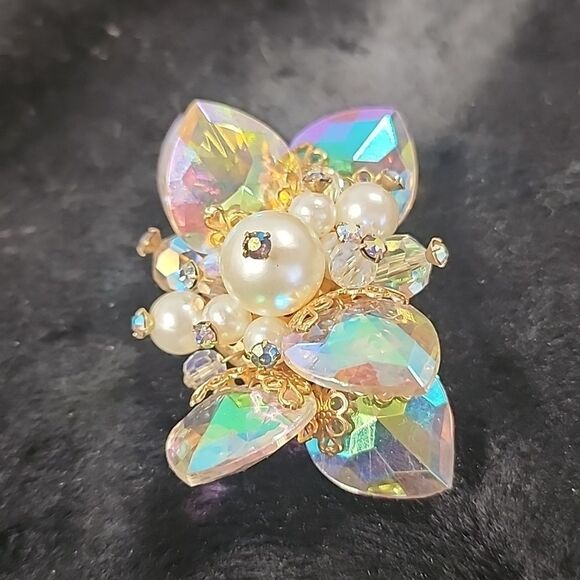 Alice Caviness Brooch - Picture 2 of 5